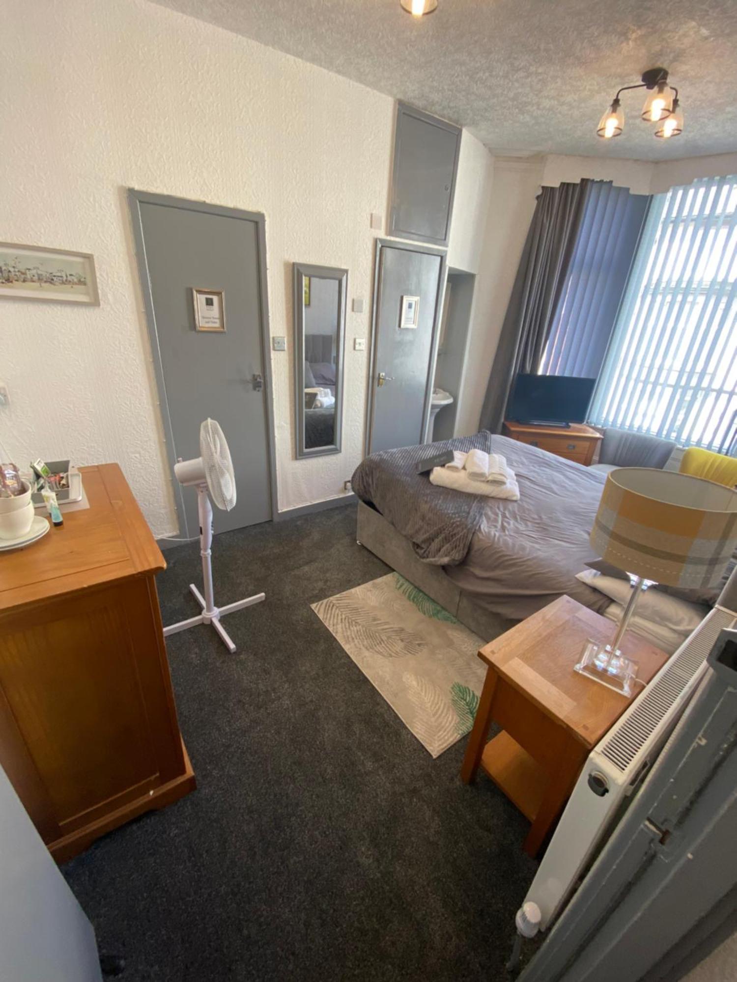 Bradburys Of Blackpool Exteriör bild